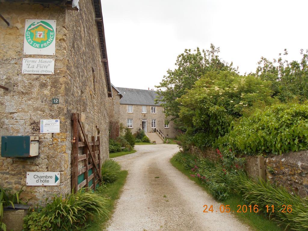Ferme Manoir La Fiere Bed & Breakfast Sainte-Mère-Église Екстериор снимка