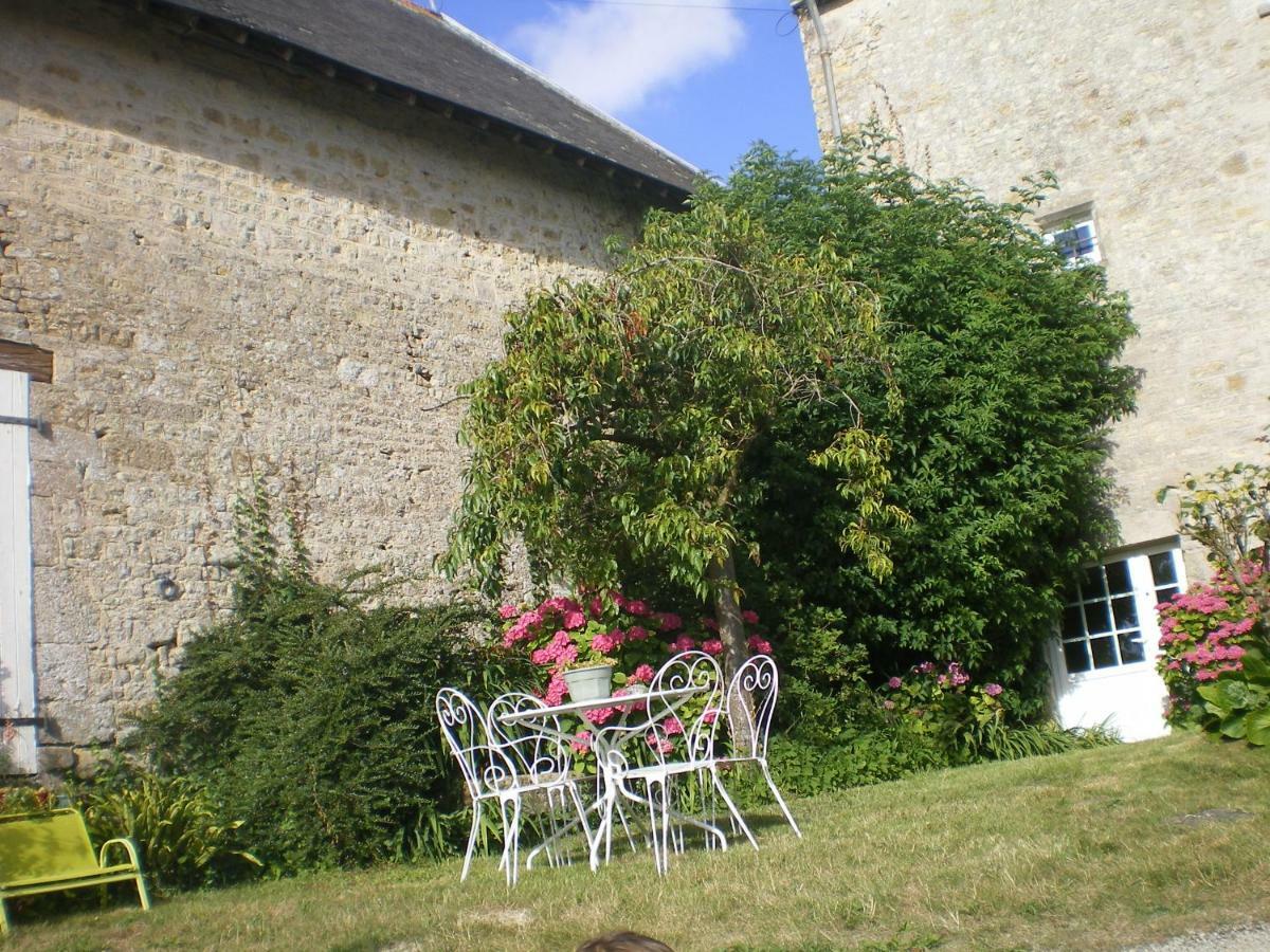 Ferme Manoir La Fiere Bed & Breakfast Sainte-Mère-Église Екстериор снимка