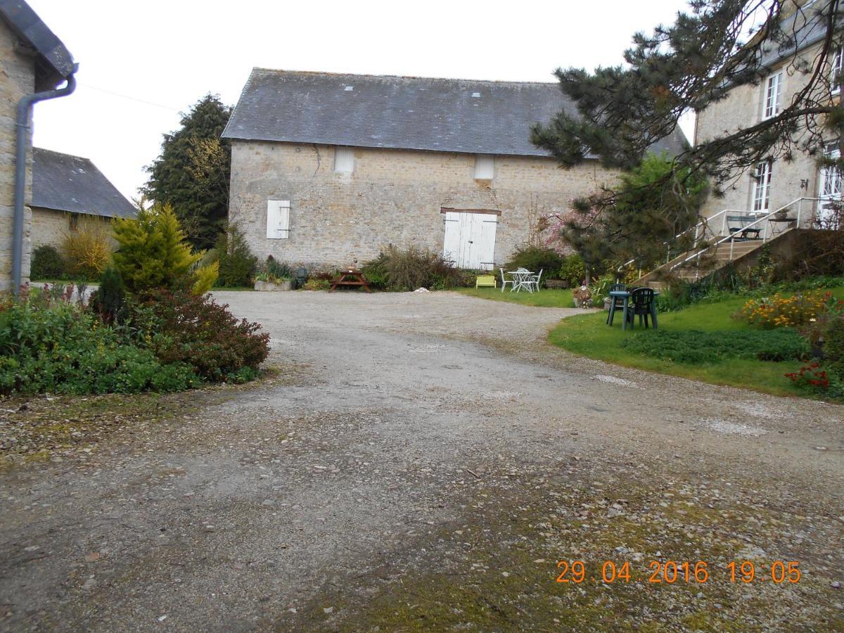 Ferme Manoir La Fiere Bed & Breakfast Sainte-Mère-Église Екстериор снимка
